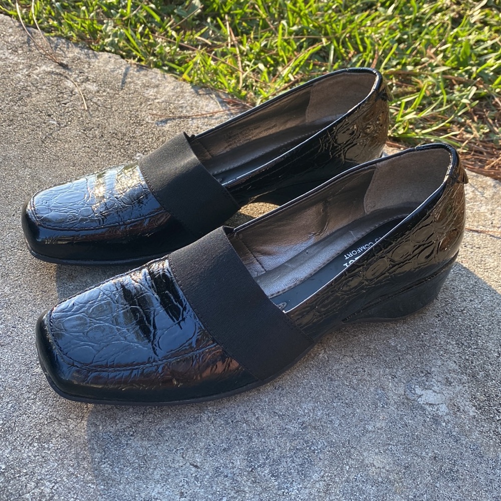 Naturalizer Black Slip-On N5 Comfort Ladies Flats - Sz 7.5M